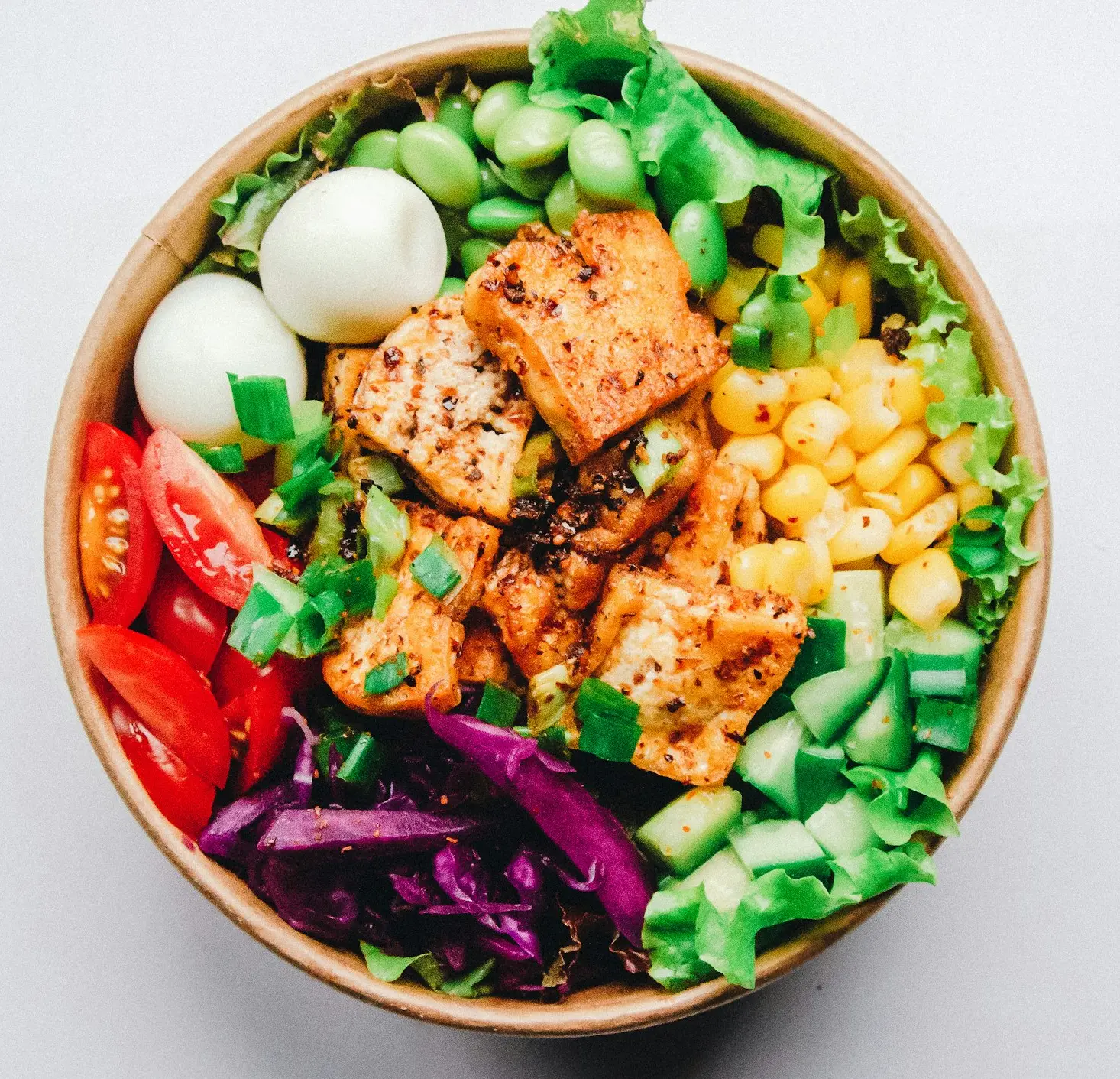 vegetable and meat on bowl