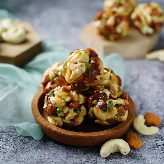 DryFruits Laddu Naivedyam Pandit Jii (Desi Ghee)
