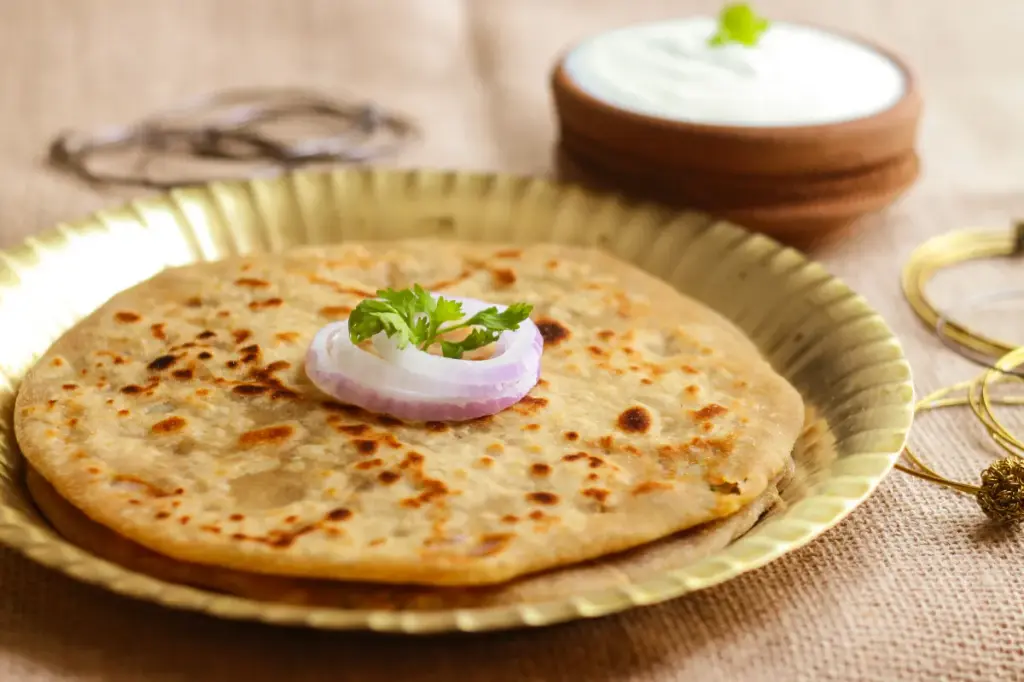 Aloo Pyaaz Paratha 