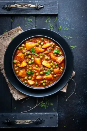 Aloo Matar 