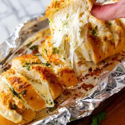 Stuffed garlic bread by Delicious Pizza