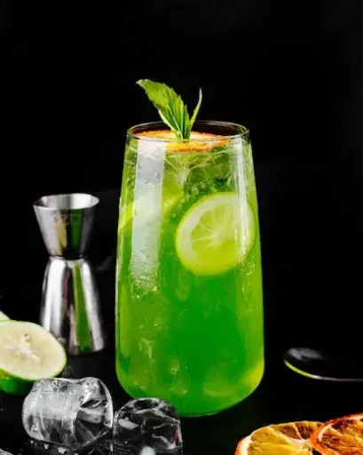 Green mint Majito by Wooden Spoon