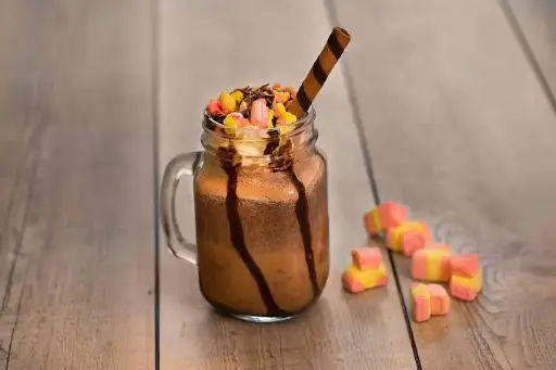 Special Shake By Wooden Spoon 