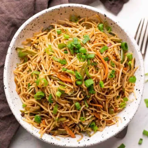 Hakka Noodles Veg by Wooden Spoon